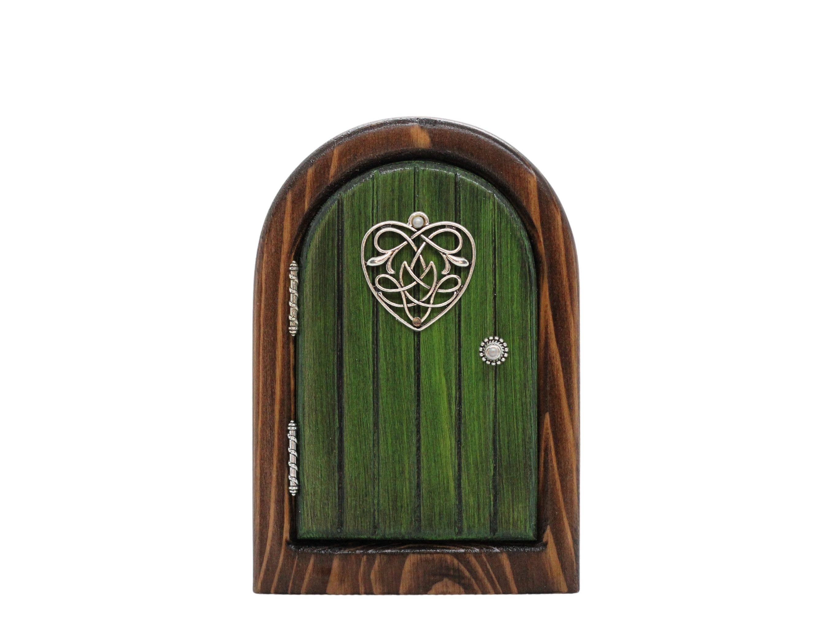 Wee Gaelics Fairy Door: Shield