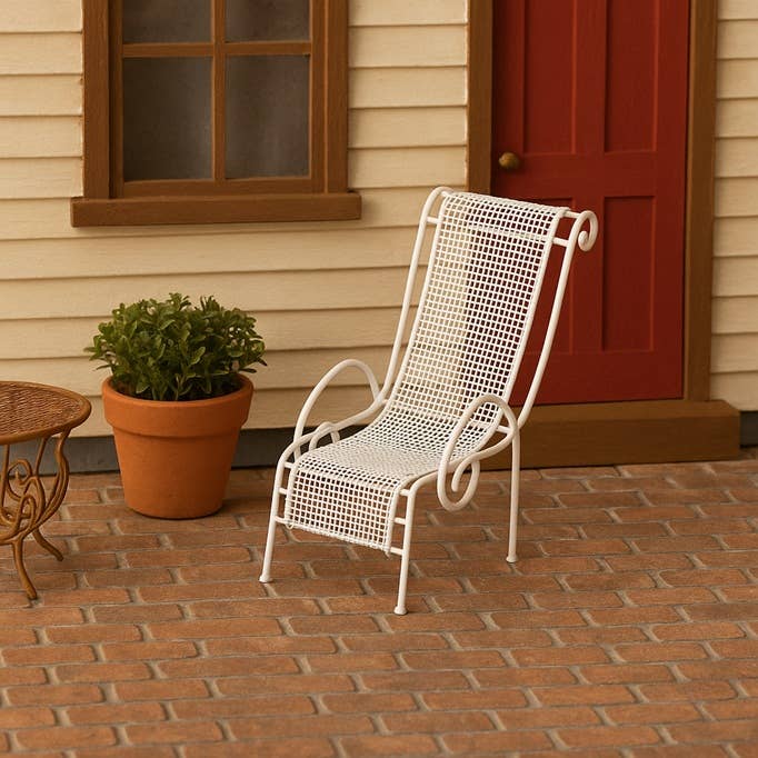 White Wire Miniature Lounge Chair