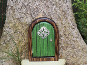 Wee Gaelics Fairy Door: Shield