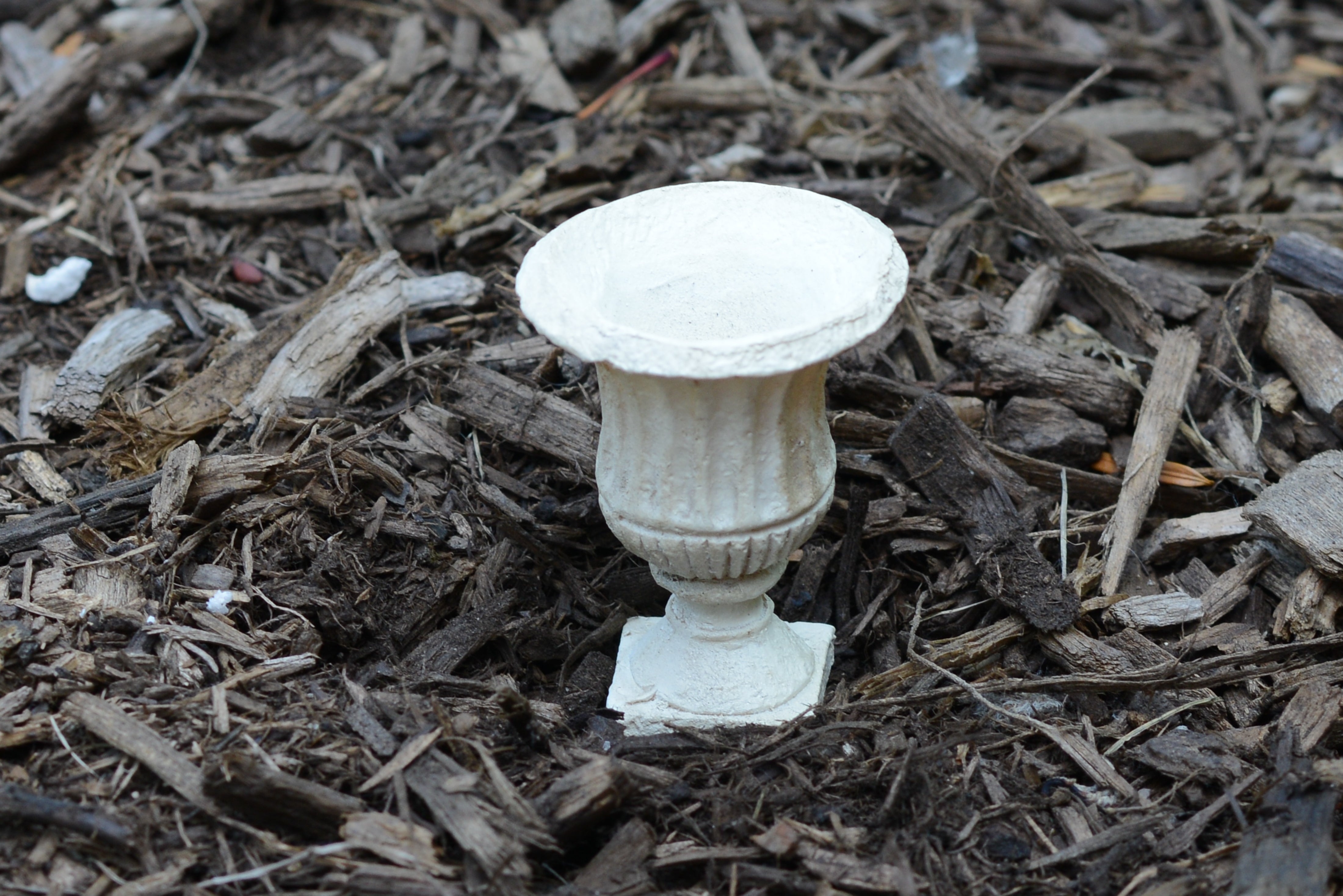 Elegant Mini Planter Cream Beveled