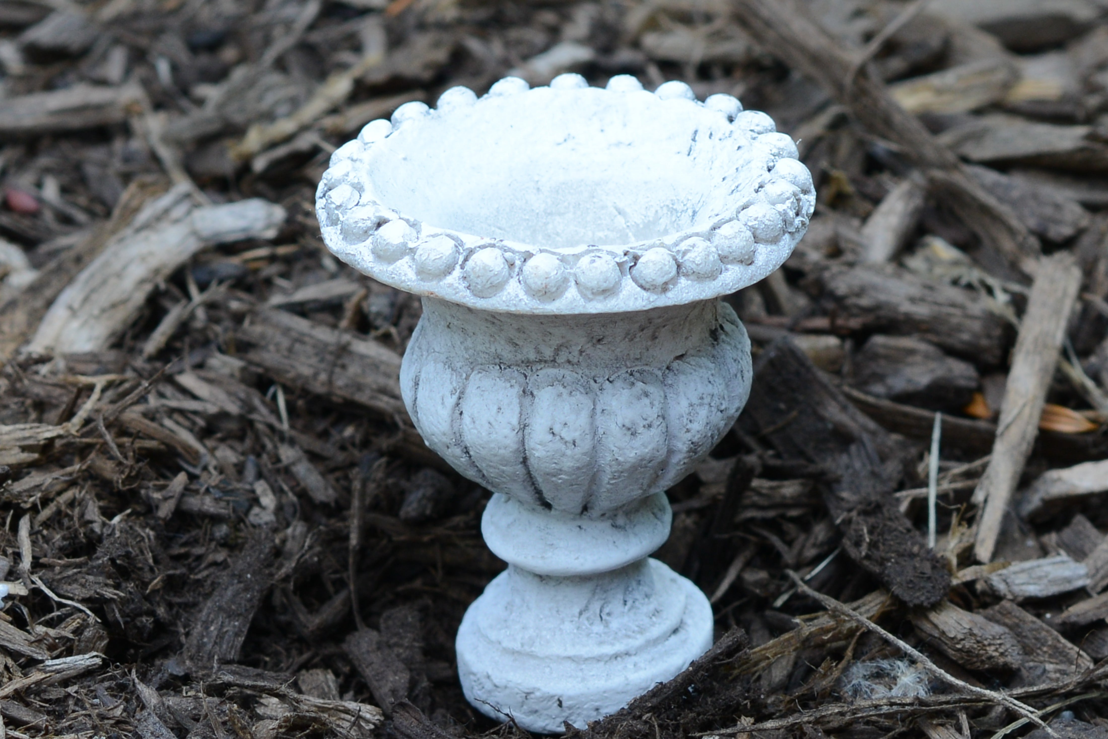 Elegant Mini Planter Pearl Detail Antique White