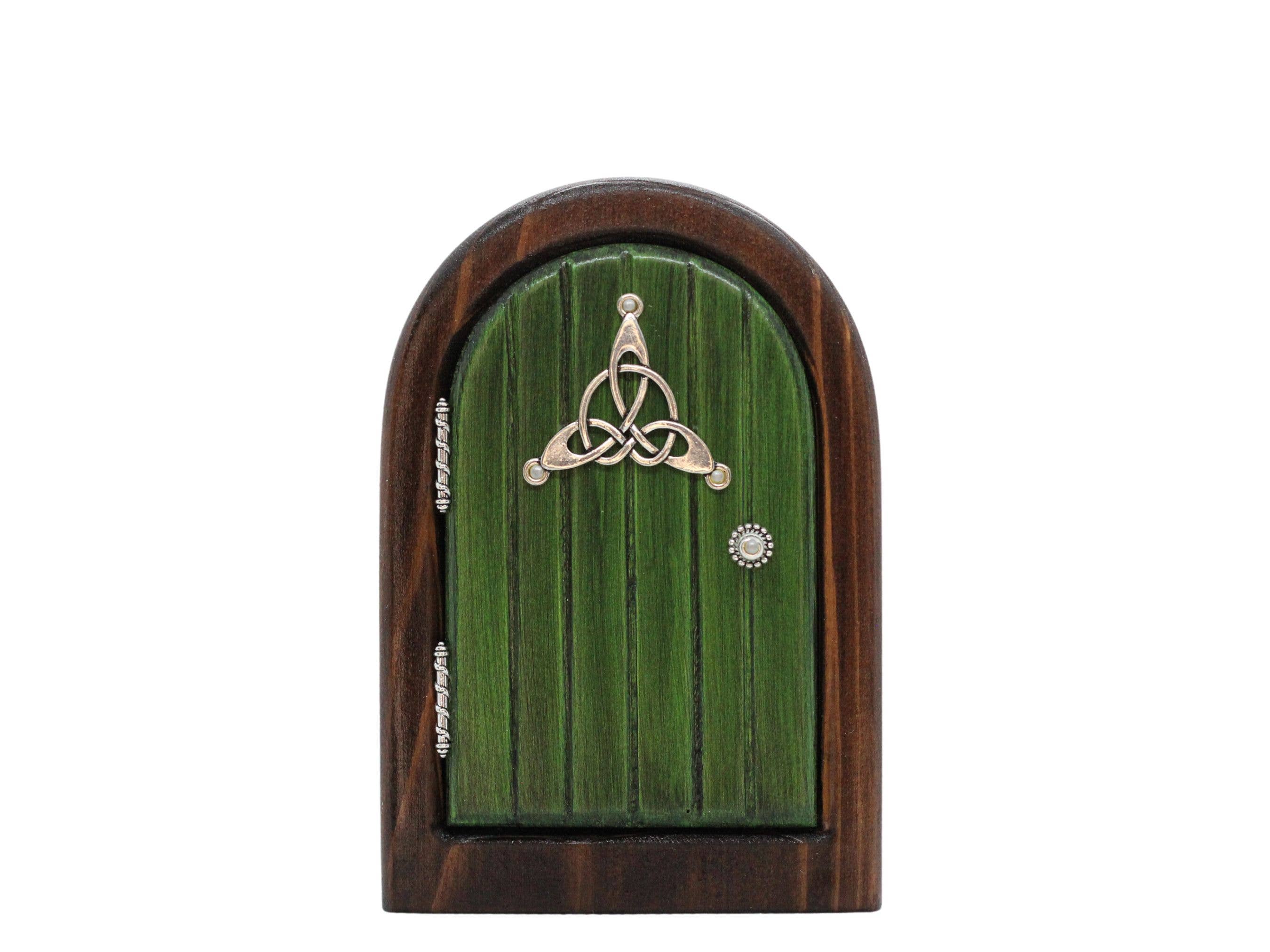 Wee Gaelics Fairy Door: Shield