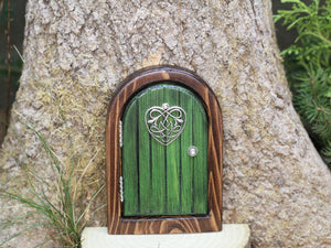 Wee Gaelics Fairy Door: Shield