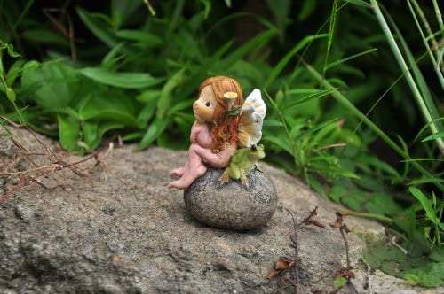 Fairy And Frog On Rock - Mini Fairy Garden World