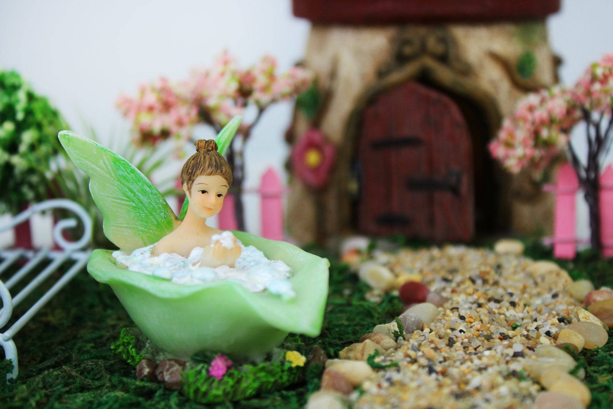 Fairy In Bubble Bath - Mini Fairy Garden World