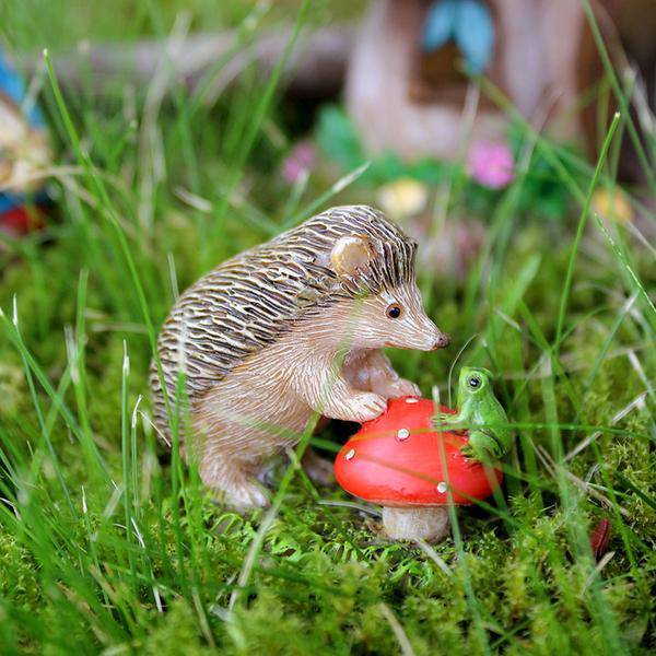 Hedgehog & Frog - Mini Fairy Garden World