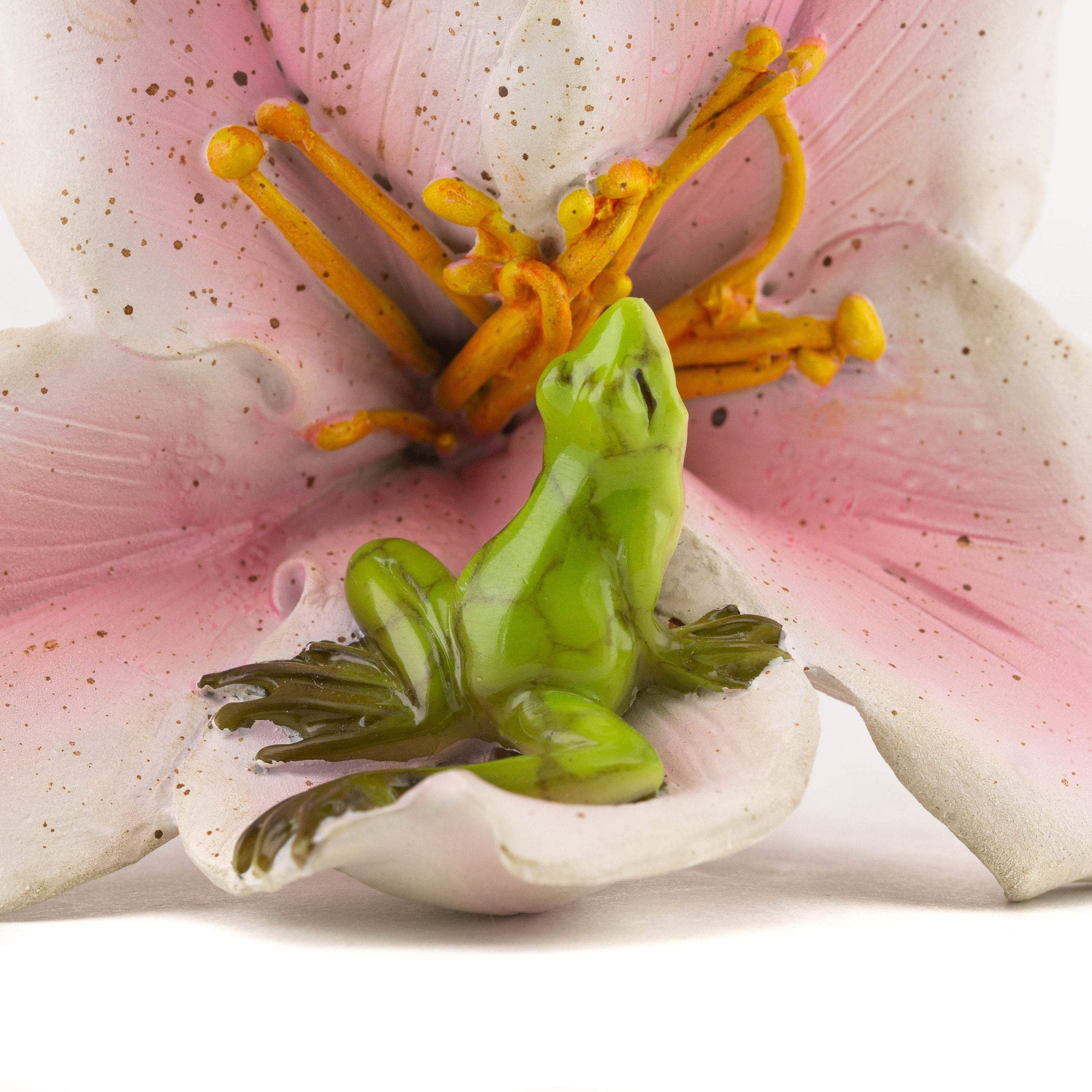 Frog Meditating On Sunflower, Fairy Garden, Mini Frog, Miniature Frog, Frog With Flower - Mini Fairy Garden World