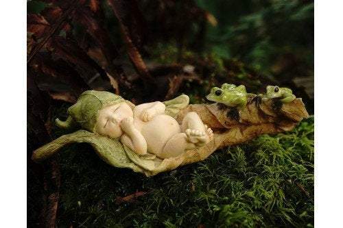Sleeping Fairy Baby With Frogs, Fairy Garden Baby, Miniature Frogs, Fairy Garden Supplies, Miniatures, Fairy Garden - Mini Fairy Garden World