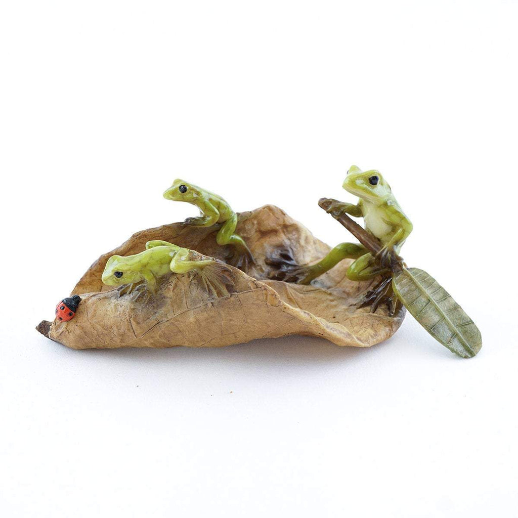 Three Frogs Rowing Leaf Boat, Fairy Garden, Mini Frogs, Miniature Frogs - Mini Fairy Garden World